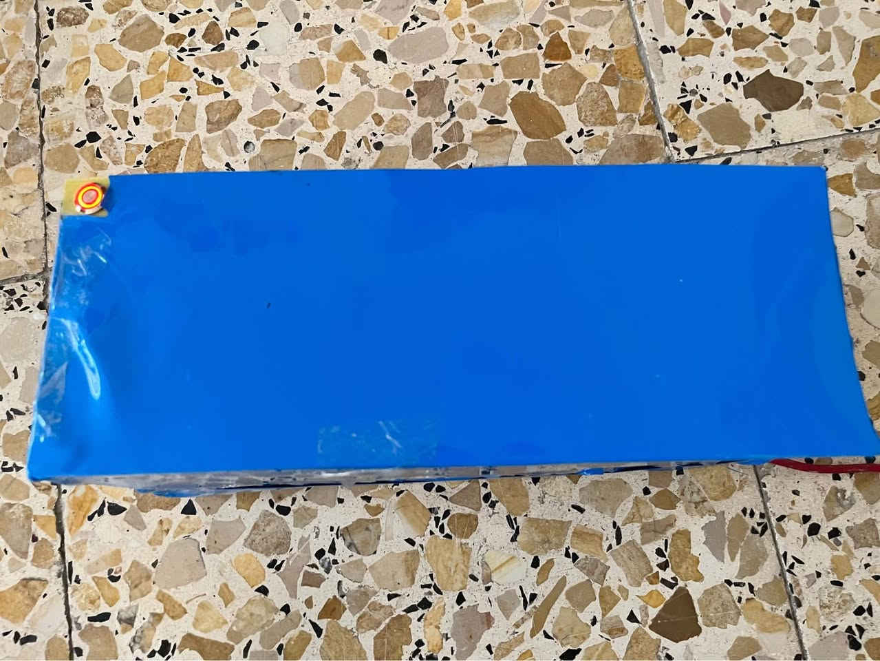 سلام عليكم 
بطارية ليثيون فوسفات حديد 
72v 
15A
كرت سمارت ذكي 
مشحونة فقط مرتين 
سعر ٣٠٠
مكاني بغداد دورة مهدية الثانية 
*********** واتساب بغداد, العراق
