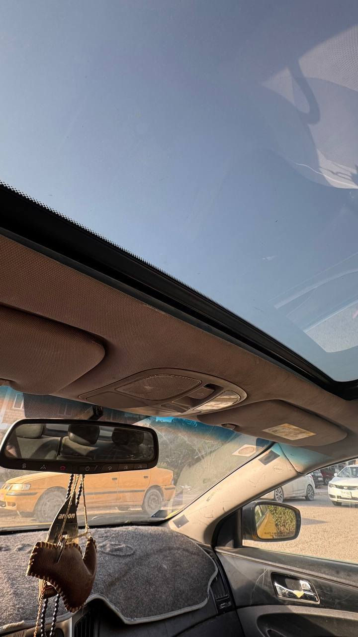 سوناتا موديل 12فول واحد على واحد بصمه بانوراما رقم بغداد بسمي مري شفط السياره مكانها بابل بيها جاملغ امامي ونفسه مضروب موضحه بالصوره وبيها بين البابين السعر 85وبيها مجال ***********
