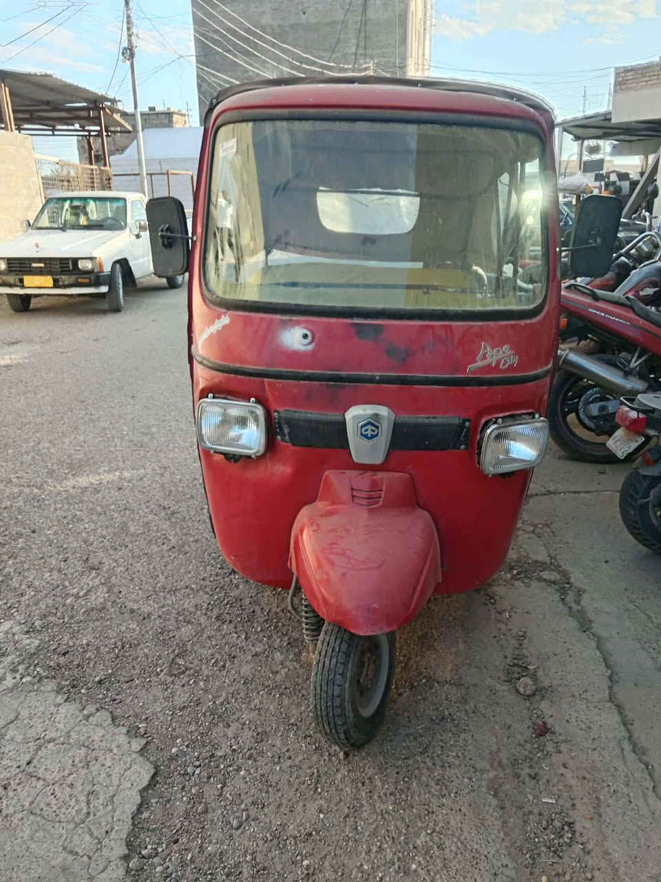 بياجو للبيع شغالة عوزها جادر وقمجيتات السعر 900) ***********
