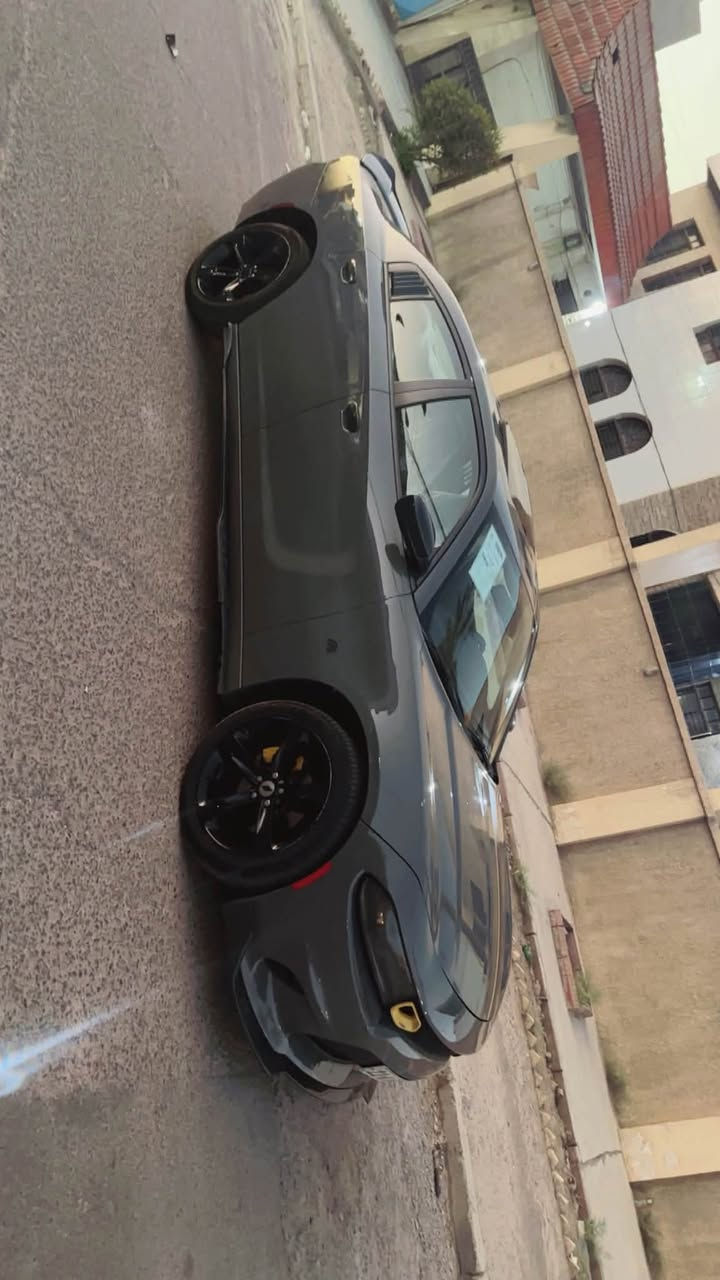 سلام عليكم شباب عندي جارجر إسمنتي 2017 وارد أمريكي حادث كلش حلو جاملغ ايسر بدون ايرباك يعني قطعه وحده والباقي كفاله علفحص محرك 3600 فول مواصفات كير ومحرك كفاله رقم بغداد دولي هزه وسنويه جديد باسمي حداديه تخم تاير جديد تبريد ثلج جاهزه من كلشي مكانه بغداد سعر 195           ***********
