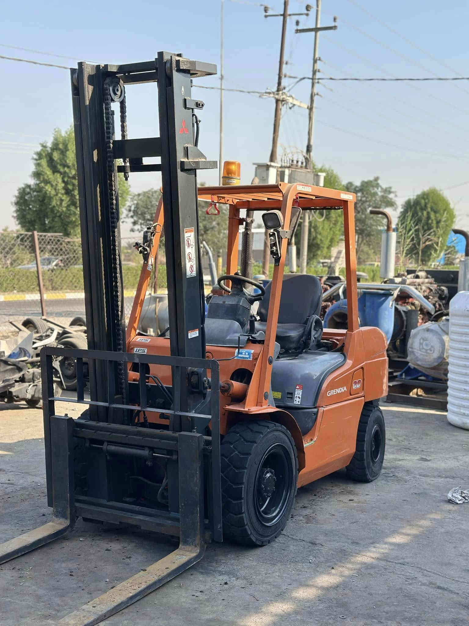 رافعه شوكيهMITSUBISHIا. 3.5طن
موديل2015

3.5طن  مكينة  ميسيبوشي s4s 
 3حركات 
كير أوتوماتيك
كير ومحرك كفاله

العنوان 
بابل الشوملي مقابل الحي الصناعي 

للاستفسار 
              ***********/***********
السعر 106$
