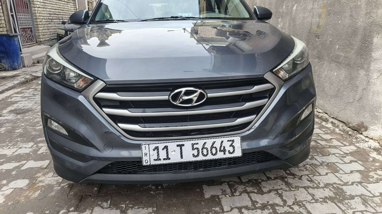 السلام عليكم
توسان 2018 حادث جاملغ خلفي وباب تبديل وجاملغ ايمن بي بارد 

السعر 170 وبيها مجال بسيط

باقي التفاصيل معروفة بالصور
***********
