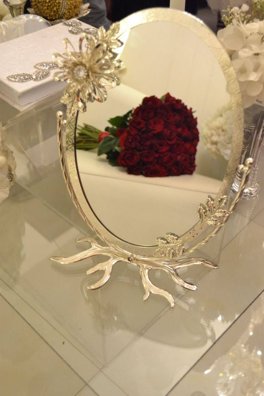 كوشات الباشا .لجميع المناسبات ديكورات حديثه حجز وات ساب ***********
