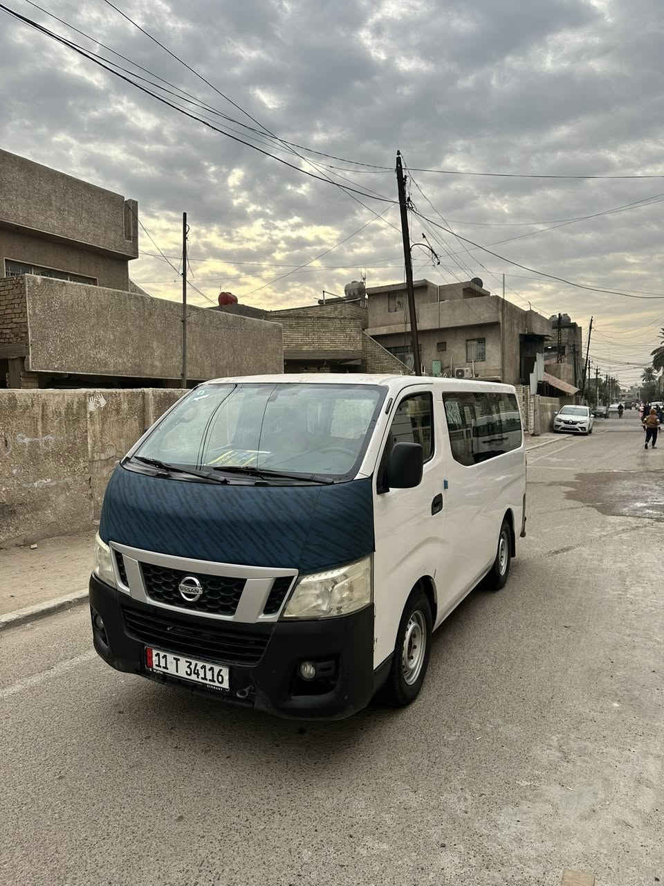 نيسان يورفان  2015
مصفره هيئه وغرامات 
رقم جديد 
منضومه غاز 
كفاله من الصبغ والمعجون 
مكاني بغداد الدوره 
***********
