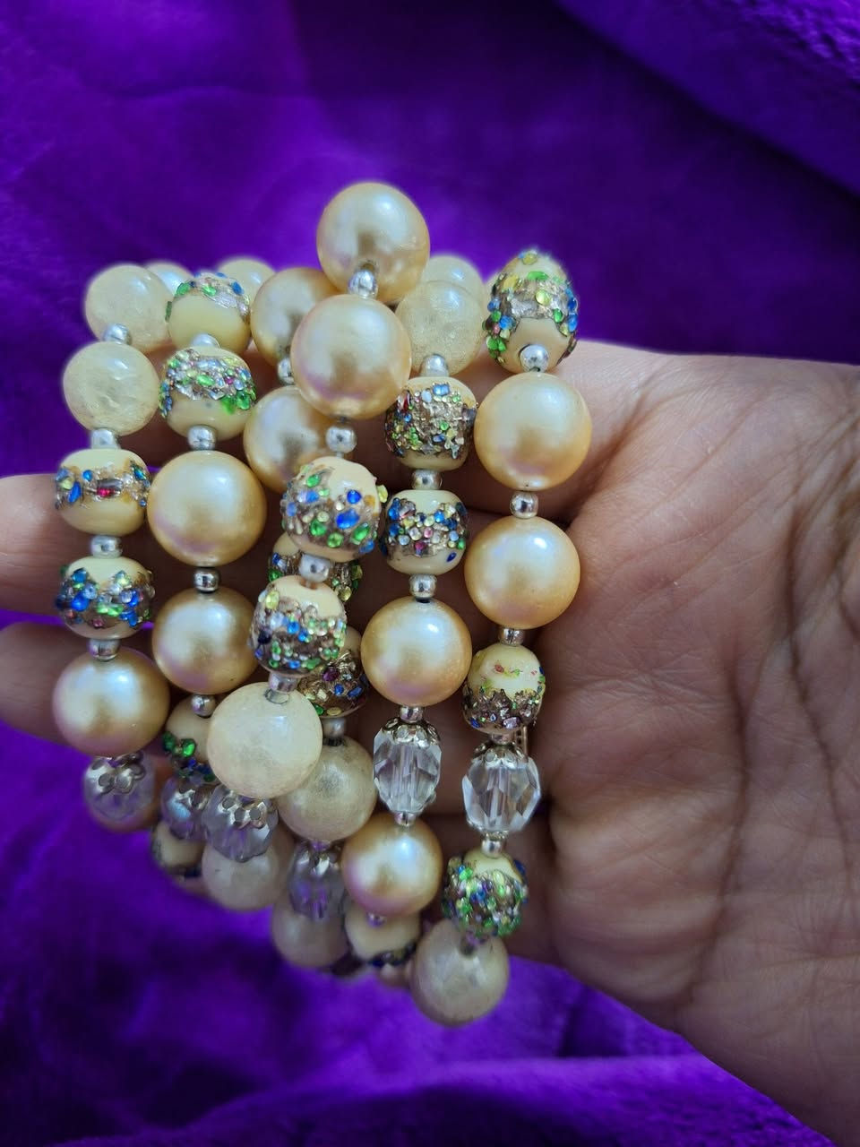 بالة كندي بس مااعرف اصلي لو تقليد للحجز ***********
