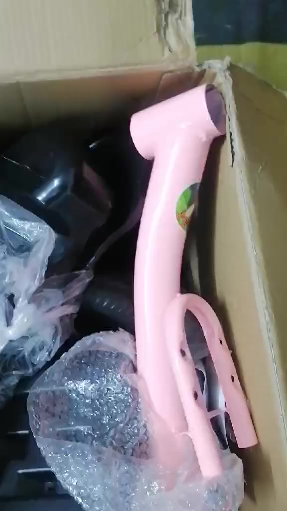 بايسكل اطفال بهذا الشكل لون وردي 
امزون 
توصيل كافه محافظات 5


**إذا كنت صاحب هذا الإعلان وتريد حذفه لأي سبب، رجاءا أرسل رسالة إلى الدعم الفني**