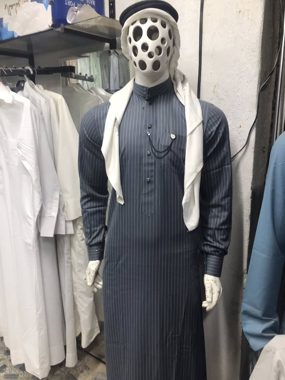 تصفيت محل زي عربي عدد القطع الكلي 810 ابيع شلعة ٥ ملايين و٥٠٠ لي مهتم يراسلني واتساب او اتصال ***********
