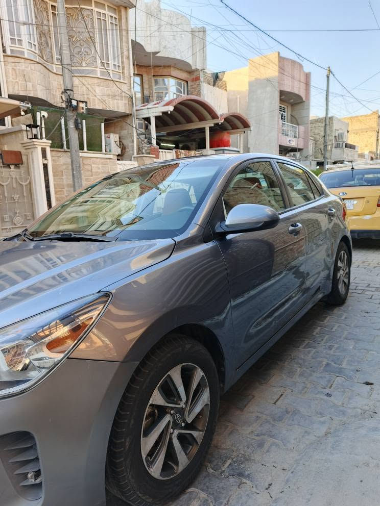 السلام عليكم.  للبيع كيا ريو موديل 2019 رقم بغداد باسمي فئة S 
 وارد امريكي حادث بنيد مبدل بدون معجون ليبل واحد بدون شواصي محرك 1600 كير ATM المرغوب بدون تحوير 
تحكم ستيرن جهتين مثبت سرعة نظام سبورت
مانع انزلاق جام كهرباء سنتر لوك شاشة لمس مدخلUSB بلوتوث اوكس ويل كب 
 ماشية 68000 السعر115 الاتصال على الرقم ***********
صور الحادث موجودة بغداد, العراق
