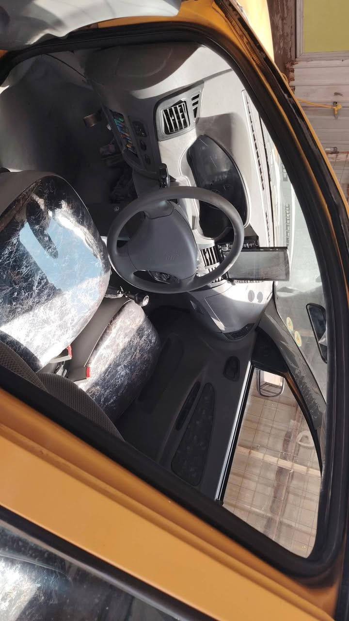 سلام عليكم البيع طيبه موديل 2015  رقم بغداد نكليزي  تحويل مباشر كير مكينه تخم تاير مكفوالات الشراي يتصل *********** بيع مستعجل   جاهزه من كلشي بوجهك الشقل

