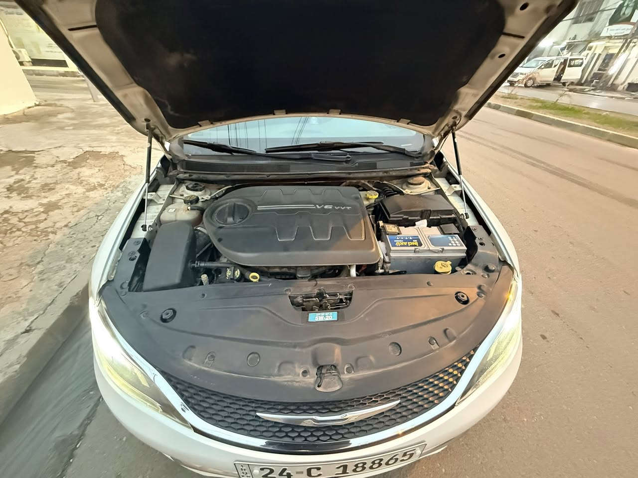 C200 موديل 2016 
محرك 6 سلندر 3600 
كلين بدون ضرر
لايت led وبكلايت led
مواصفات 
هندبريك بصمة 
دخول ذكي بدون مفتاح
بصمة تشغيل 
شفتات ستيرن
كير ماوس 9 نمر 
شاشة صغيرة وكاميرا دوارة 
رقم دهوك باسمي وبيها كوبون بانزين
محرك كير شرط تايرات بطارية جديدة مابيها اي نقص 
مكان السيارة موصل الايسر 
***********
***********
