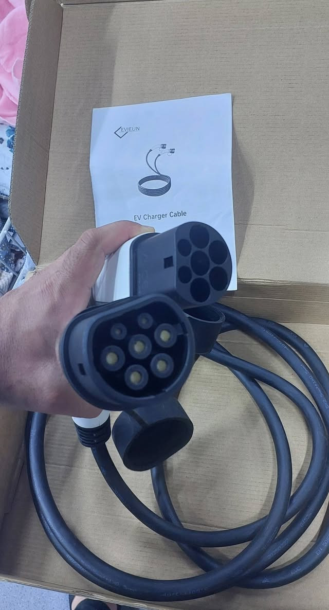 كيبل شحن ثنائي  ( 16A / 32A ( Type 2
القدره 22 KW
للتواصل واتساب او اتصال على الرقم ***********
