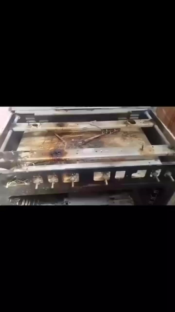 #تنويه_ مهم
يتوفر لدينا تصليح #طباخات بأنواعه +قسل الطباخ 
+لحيم ابراص +لحيم صوبات +لحيم #تانكيات +تصليح #صوبات +لحيم #صالنصات 
العنوان قريه #المخلط 
‏‪***********‬‏
تابع الفيديو
