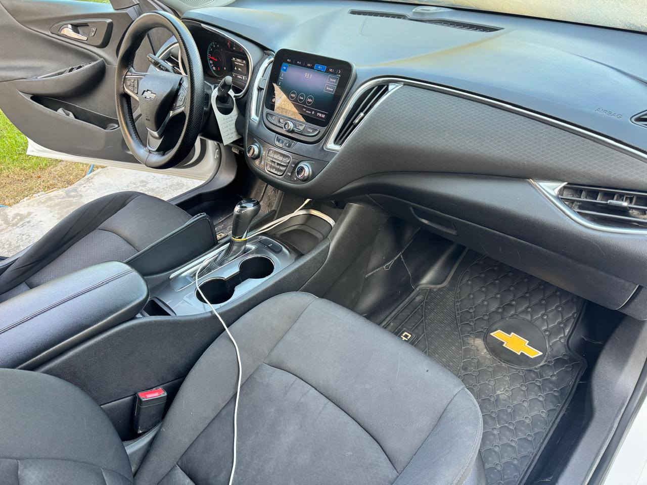 ماليبو ٢٠٢٠ LT ابيض امريكي
عداد المسافة ١٠٨٠٠٠ ميل
مواصفات
لايت عدسة بلادي
لد امامي بلادي
بصمة تشغيل
بصمة ابواب
صندوق بصمة
تشغيل عن بعد
تبريد امامي منفصل قطعتين
تبريد خلفي
كشنات امامي كهرباء
كشنات امامي تدفئة
بك لايت لد
شاشة كبيرة لمس
كامرة خلفية دوارة
ويل كب ١٨
تحكم استرين جهتين
مثبت سرعة
مانع انزلاق
حساس اطارات
ضرر السيارة تبديل جاملغ وبنيد +صبغ الباب السائق وباب خلف السائق ايرباك دشبول واستيرن وبالعراق صبغ بداية الجاملغ على كد شبر وصور الحادث مرفقة
مكان السيارة بغداد
للاستفسار الاتصال على رقم الهاتف ***********
