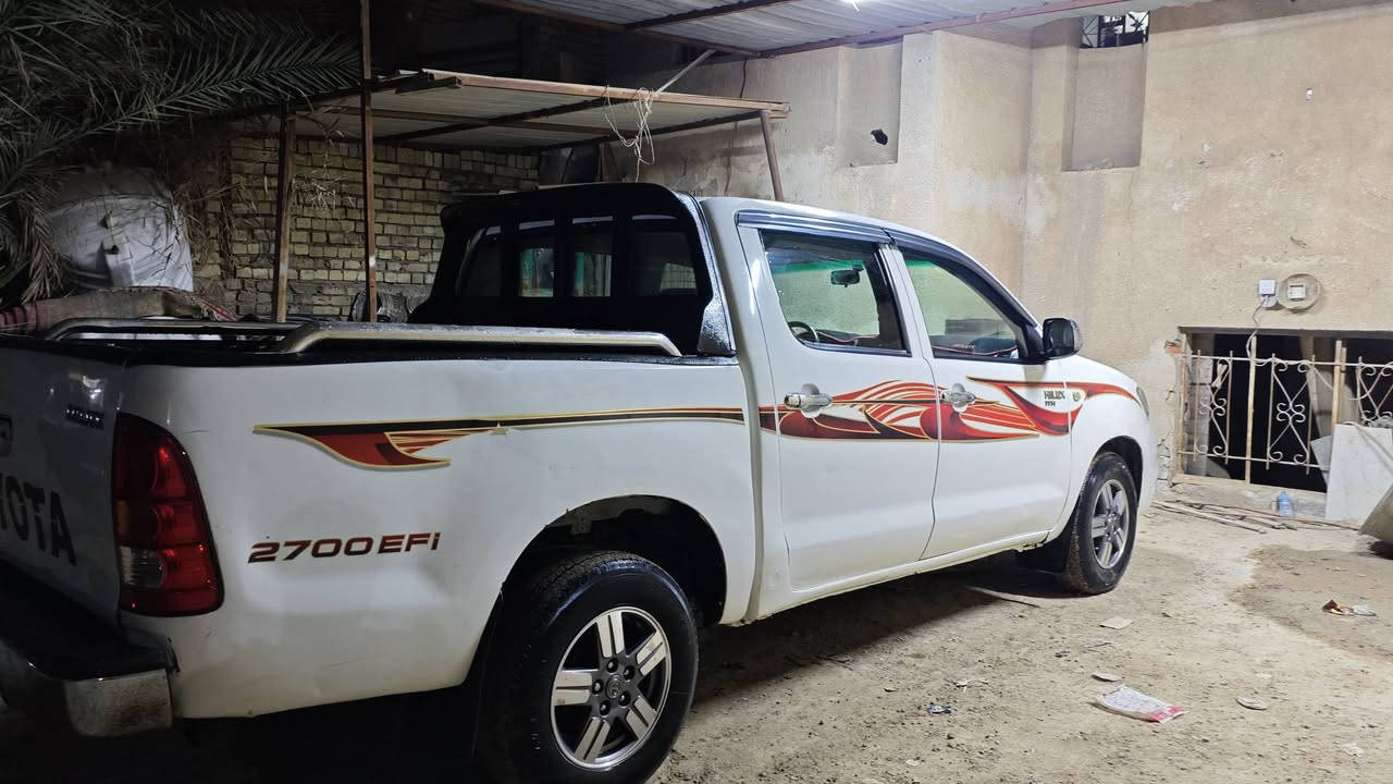 السلام عليكم بيكم تويوتا دبل قمارة موديل 2008 رقم بغداد گير عادي ودوشمة جديدة و التبريد شغال خير من الله.. رقمي *********** 
....السعر125وبيها مجال  ....
واذا اكو مراوس حسب القناعة بسيارة صالون حديثة
