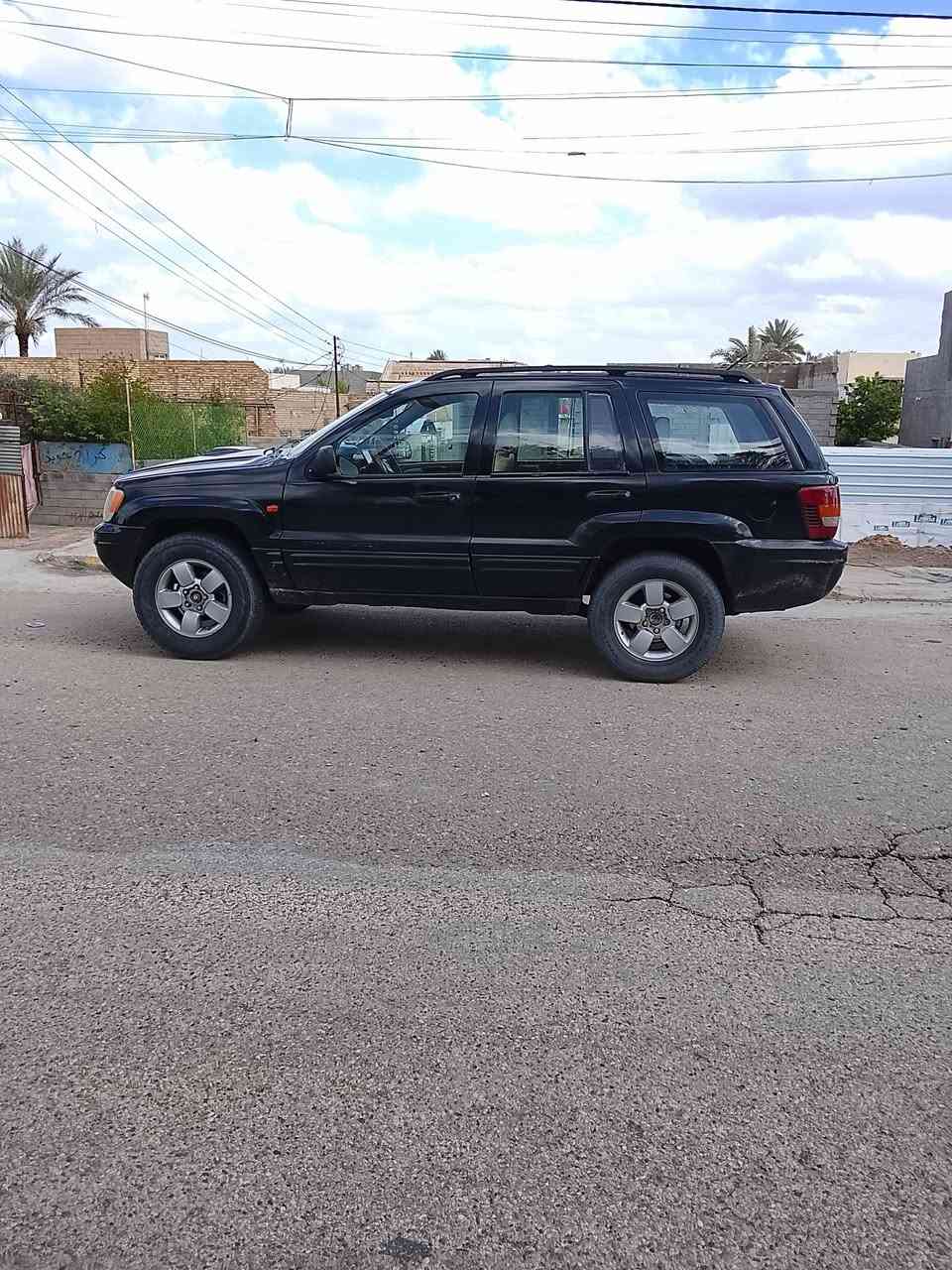 جيب شيروكي ٢٠٠١ محور بطة ٢٥٠٠ ديلكو باسمي هزة جديدة مكانها الرمادي ***********
