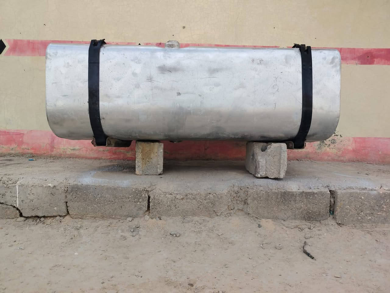 تانكي كاز 500 لتر تانك الثاني 400 لتر رماني مكان نجف ***********
