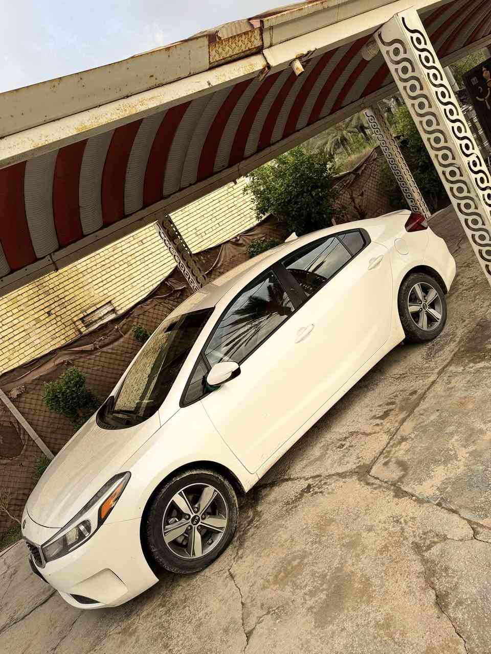 كيا فورتي 2018 
محرك دوش 2000 
كير AT 
ماشيه 120 
كامره , شاشة , تحكم 
حادث خلفي دعامية  
بدون ايرباك
صور الحادث داخل المنشور 
***********
