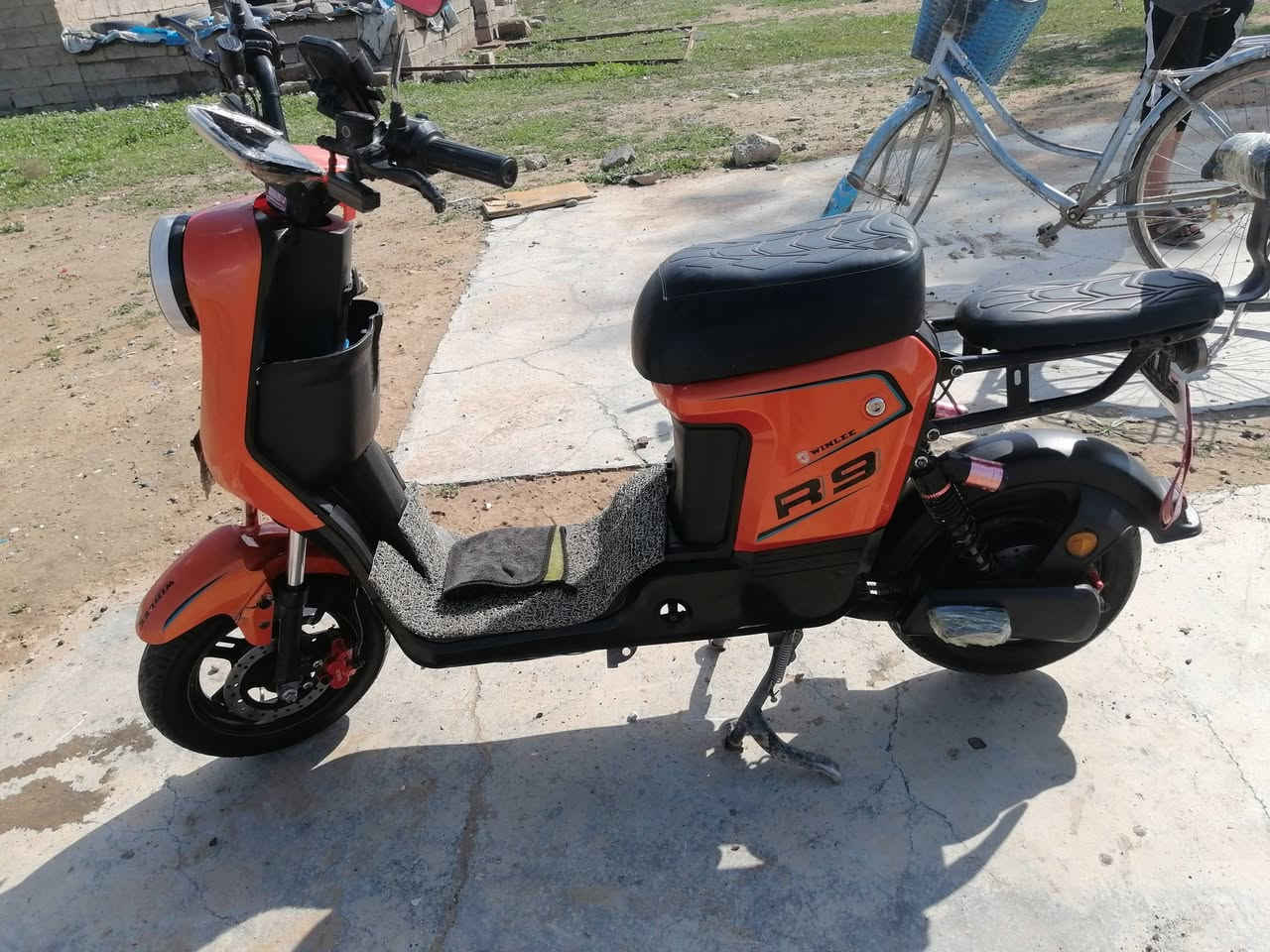 السلام عليكم موجود R9موديل 24اربع نمر نضام Rسويجين بصمتين السرعه99 السعر 375وبي مجال جدن بصيط للستفسار اكثر ادخل على الخاص


**إذا كنت صاحب هذا الإعلان وتريد حذفه لأي سبب، رجاءا أرسل رسالة إلى الدعم الفني**