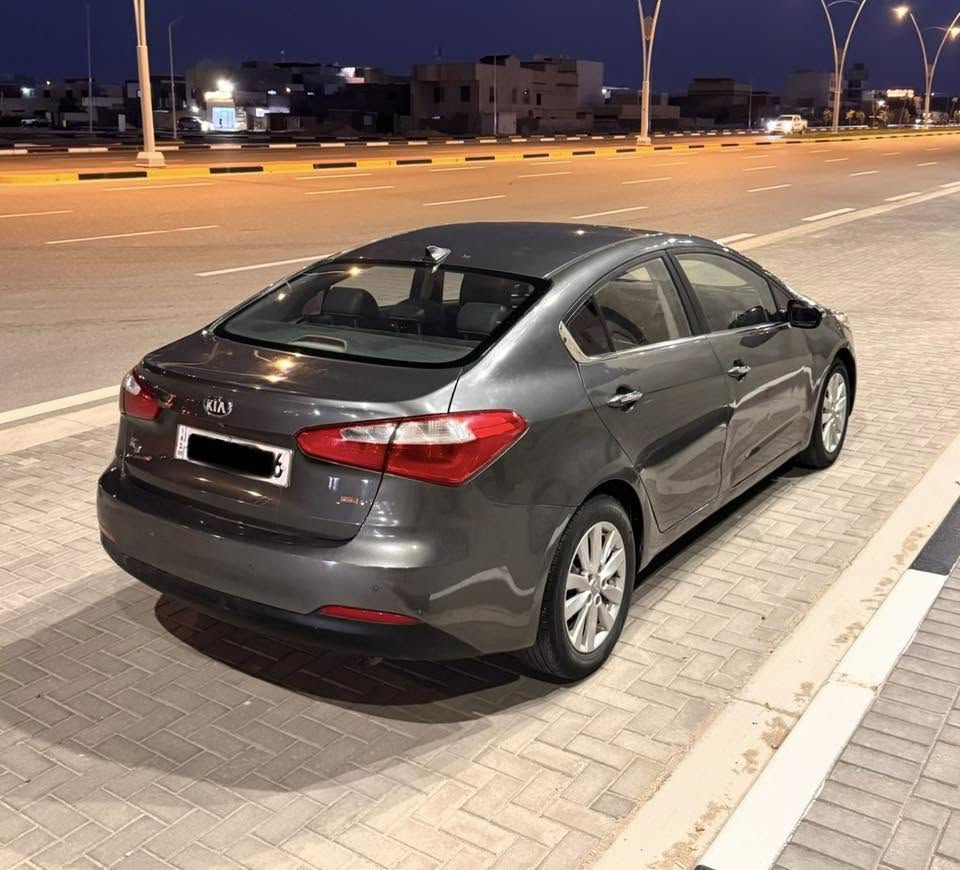 سيراتو وارد كوري مديل 2015 بانزين ادوات بيها كص السيارة جاهزة من كلشي متومة شمالي فول مواصفات ماعدا الفتحة السيارة ضايعة بالشارع سعر ب45 وبيها مجال بسيط مكاني البصرة 
للاستفسار ***********
