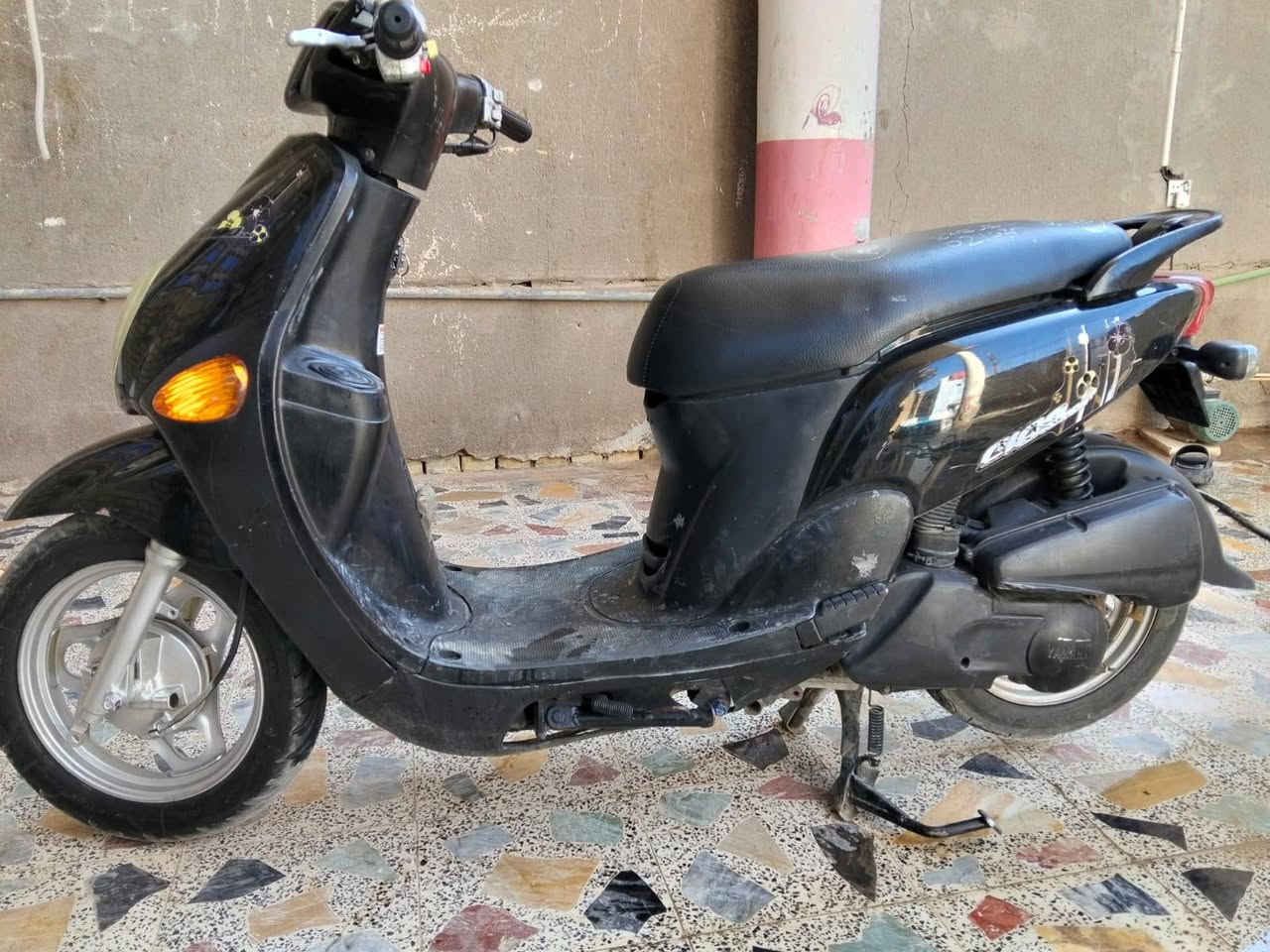 سلام عليكم فله للبيع اوراق مكلف بنشره الدراجه خير من الله نوزل بصمه الله شاهد بيه فقط كلج خلفي  دراجه عسلل اتخبل السعر 950وبيه مجال حك جيه مكاني عماره مقابيل المعب رقم ابوالدراجه *********** الشراي يراسل ابوالدراجه
