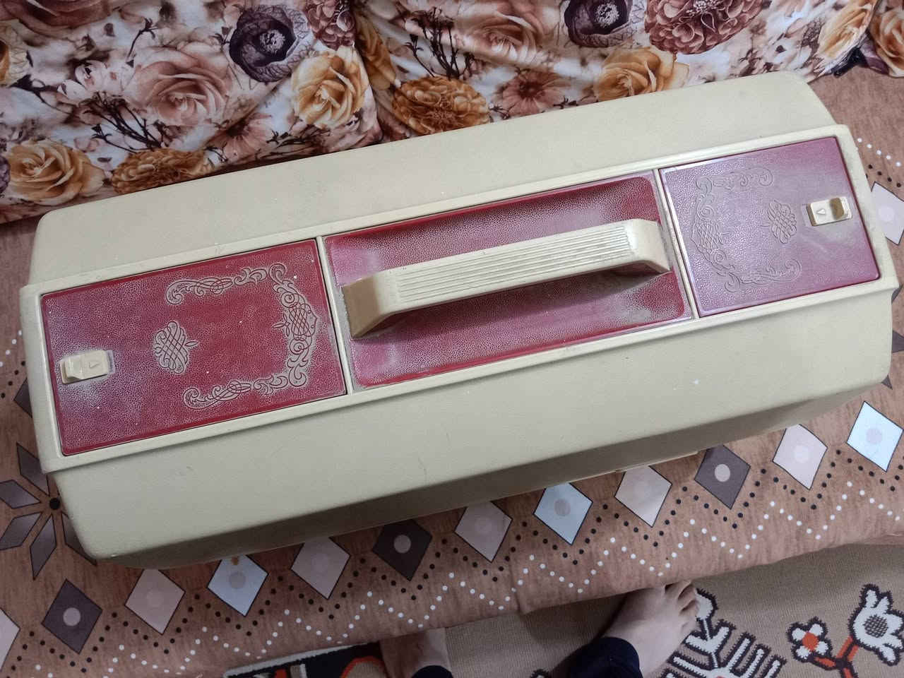 كفر مكينه بريذر الماني قديم نضيفه جداً يوجد لدينا توصيل ***********
***********
