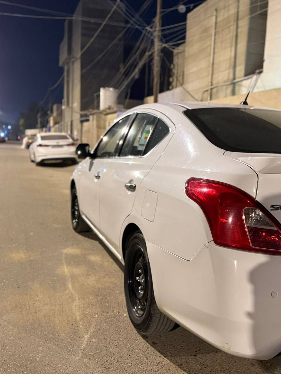 السلام عليكم نيسان سني هندي بليته زركه موديل 2022 مكفوله عده بارد قليل بل بنيد مامبين وبيها شخط قليل بلباب السايق والوراه مامبين كلش  لاصبغ ولا ضربه ولاتبديل  مكينه وكير وتبريد كفاله السياره جاهزه كلش للخير ما بيها نقص سنويه بسم شركه تحويل وكاله مضمونه السنويه تنتهي 20/11 تنتهي استفسار  *********** مكاني البصره السعر 113 البصرة, العراق
