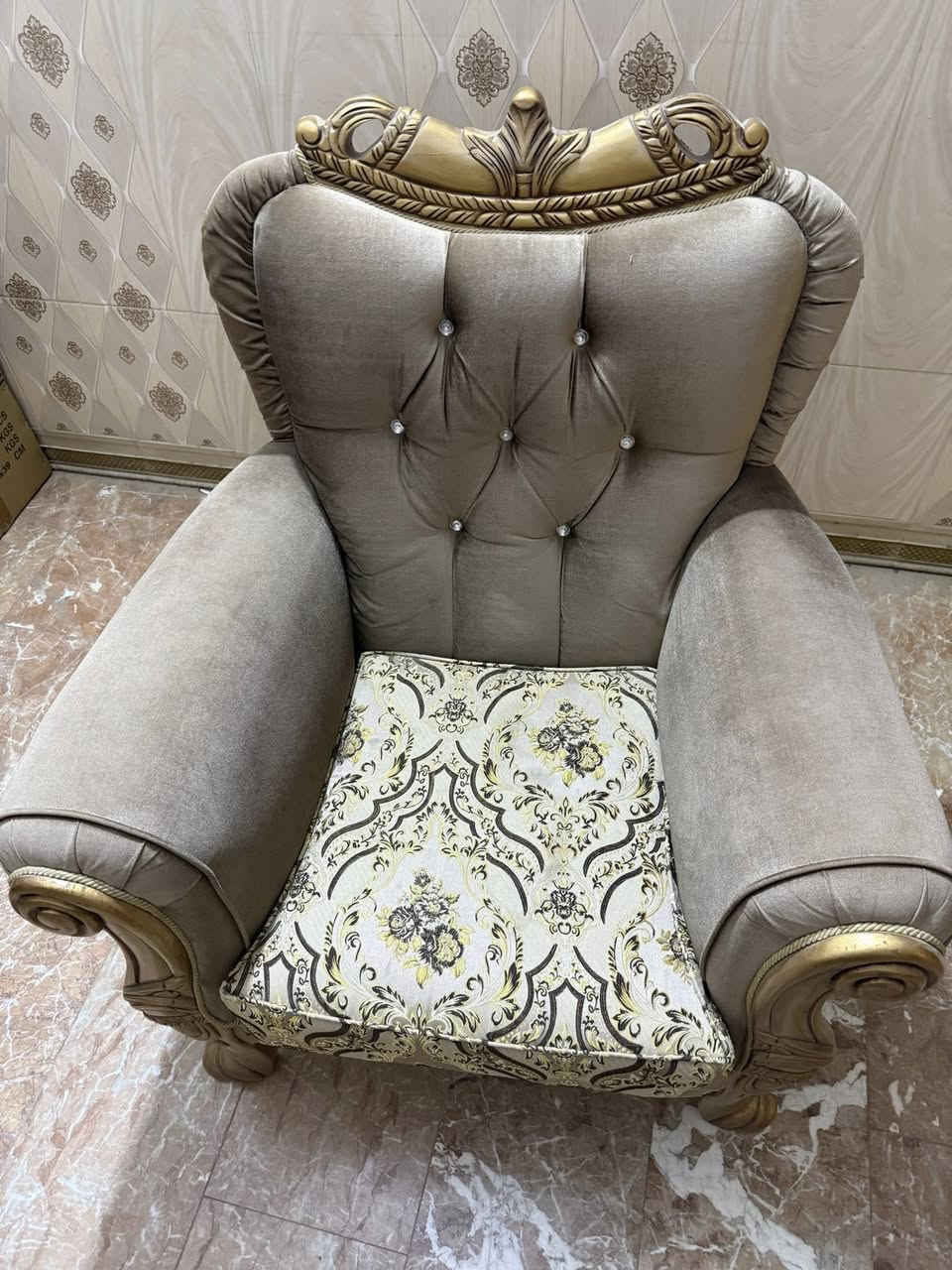 تخم مع طبله
تخم ١٠ نفرات 
ثلاثي عدد اثنين وام نفر عدد اربعه 
سعره نهائي ٧٠٠ الف اذا اقساط لمده ١٠ اشهر ع ماستر الرافدين ٧٥٠ لمده ١٠ اشهر


**إذا كنت صاحب هذا الإعلان وتريد حذفه لأي سبب، رجاءا أرسل رسالة إلى الدعم الفني**