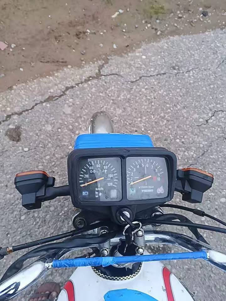 سلام عليكم ادفع سعر ابيع سعر اليعجبك شوف جيك معدل فول نضافه جدام العين ***********/*********** اتصل
