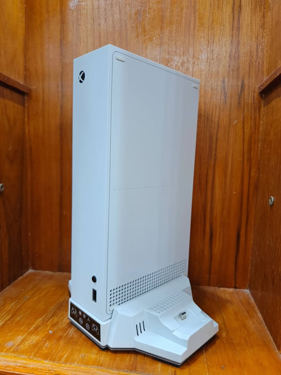 سلام عليكم من رخصة لادمن/اكس بوكس سيريس اس صدار2024 مستخدم جديد جداً الجهاز روعة😍 نضافه فوك95. 100 كدامك الجهاز شوف الجدادة صار 3 اشهر من مشتري لا مصلح لا داخل صيانه بعده بل لوك مال شركة الجهاز وياه الجوستك لاصلي نضافه الجوستك 100بل100 ما داخله صيانه وياه محتوياته لاصلية  وياه قاعدة فان تبريد وبطاريات عدد 2 الجهاز400الف قفل🔒 مكاني بغداد الغزالية شارع الضغط.رقم الهاتف***********📞 بي وتساب او تريد ادك علي/+هديتك شهر كيم باس التمت❤
