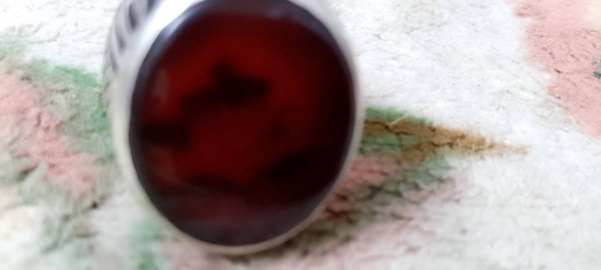 السلام عليكم للبيع يماني ذمه وحجر مصور محمد واضحا ***********
