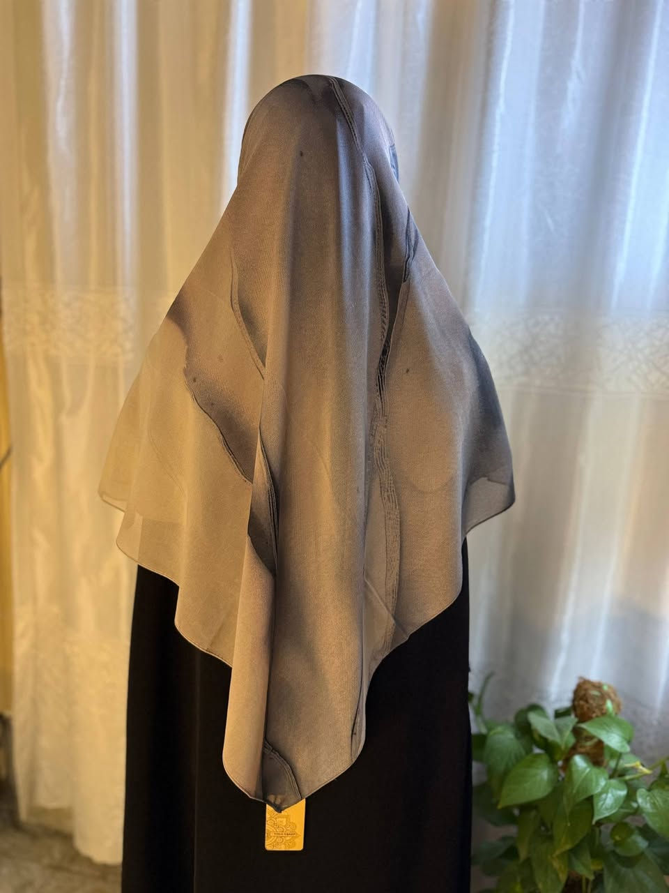 #الترند_الصيفي... الربطه الدخانيه(وجهين) بالوانها المتموجه والمتناسقه
.
الخامه جرجيت (اصلي)
.
       🎗️الربطه تكون...وجه غامق و وجه فاتح🎗️
.
 السعر ٥ الاف فقط
.
توصيل سريع لجميع المحافظات
.
@أبرز المعجبين Mars Stor MARS STOR #حجاب_استایل #حجابات #حجابات_صيفيه #ازياء #موضة


**إذا كنت صاحب هذا الإعلان وتريد حذفه لأي سبب، رجاءا أرسل رسالة إلى الدعم الفني**