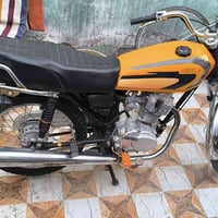 دراجة نارية • ناصريه مركز • بائع خاص