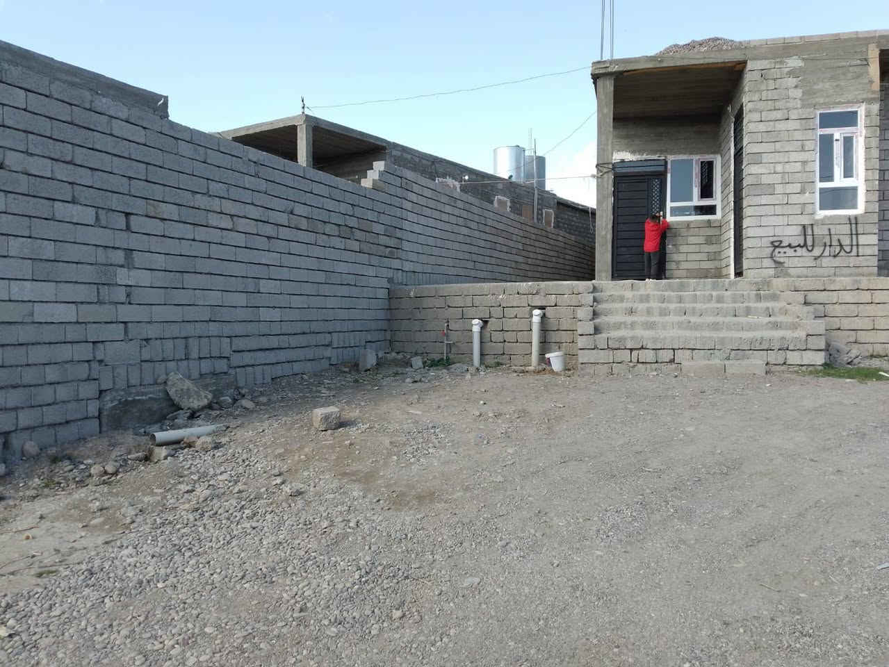 السلام عليكم البيت معروض للبيع سند رسمي مساحة الأرض 256متر المكان تل الماجد البيت  متكون من غرفتين مطبخ وهول وربعه وصحيات داخليه قريب علسوك والمستشفى 5 دقائق مشي  خريطة البناء طابق ثاني
السعر المطلوب 55مليون وبيه مجال شي قليل 

الاتصال على الرقم ***********

***********
