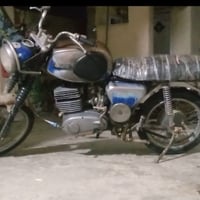 ٨١ للبيع سايس ٤ ماكنيت ومكينه ناعمه حلوه بدون رقم ٠٧٨١١٧٦١٠٣٣