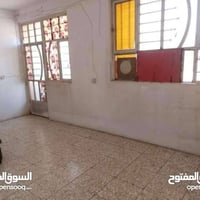 طابق أرضي • ١ غرفة • المشتل شارع الكوسترات