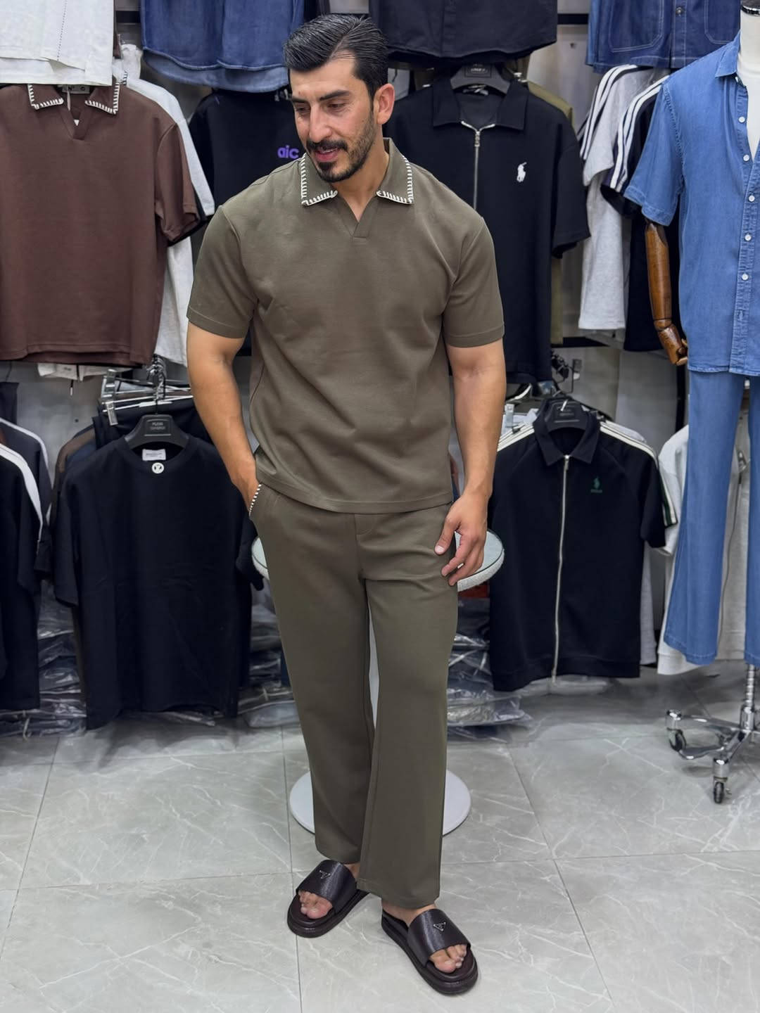 سوت 4 اللوان 
خامه قطن جوده عاليه 
M l xl xxl xxxl


**إذا كنت صاحب هذا الإعلان وتريد حذفه لأي سبب، رجاءا أرسل رسالة إلى الدعم الفني**