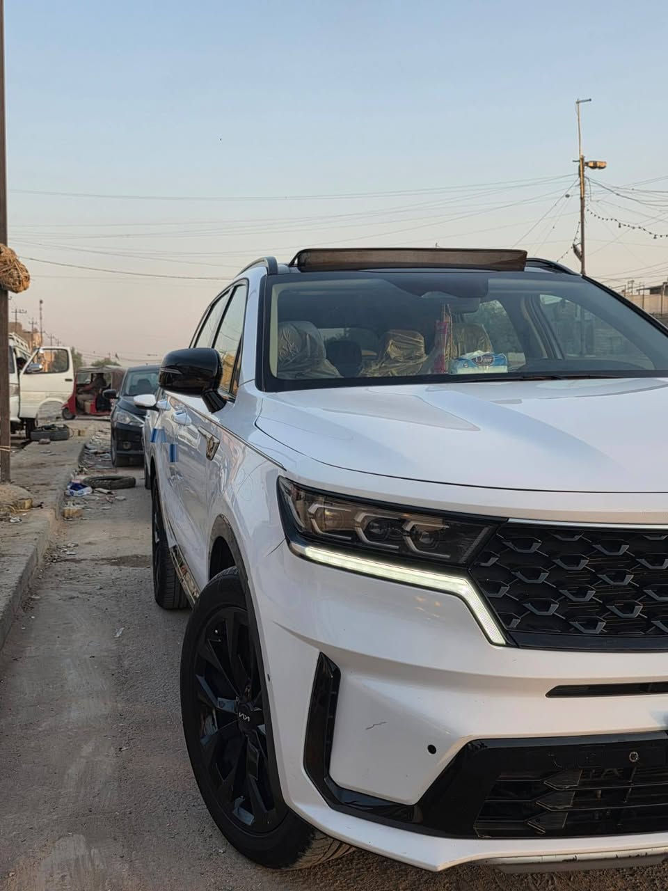 السلام عليكم
للبيع كيا سورنتو
موديل 2022
مواصفات حلوة
بنوراما
صندوق كهرباء شفط
تبريد ثلج
اشاير بل مري
ليد نهاري
كشنات كهربائي
كشنات تدفئة
قيادة الية وتحديد مسار
مانع انزلاق
مكينة تيربو 2500
الحادث موضح بل صور

للاستفسار الاتصال على الرقم 
السيارة خير من الله 
المكان بغداد البلديات
السعر 235
***********
