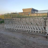 للبيع محجر كنتر هوه وسقيفه حجم أربعة ونص  07829622498