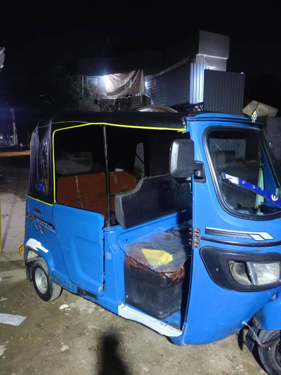 سلام عليكم شباب تكتك تي في اس
موديل واحد وعشرين السعر 6 مليون وبيه مجال حك الجميع التكتك بيه طخات خفيفه الرقم *********** 
متواجد خاص والرقم بي وات ساب
