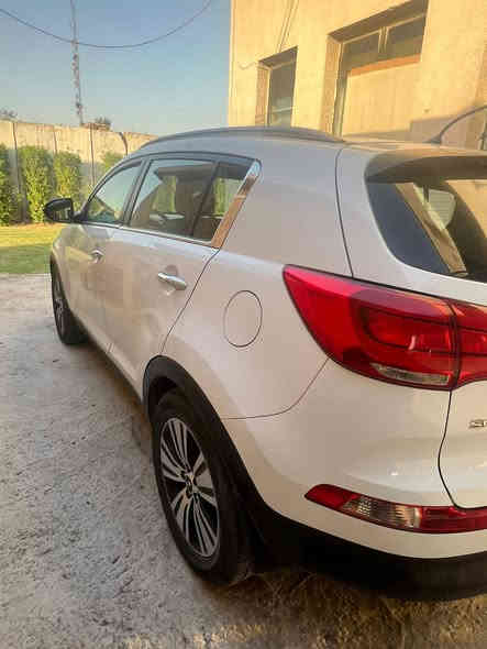 سبورتج موديل 2016 بيع او مراوس بأحدث كفاله عامة لا صبغ ولاتبديل فقط بارد كلش قليل باب السكن وشخط بسيط باب خلف السايق
كير ومحرك  وحدادية وكهربائيات وتبريد وأطارات ودواخل بحالة ممتازة
منظومة بنزين جديدة باتري جديد..
رقم بغداد دولي جديد بأسمي /بغداد /الدورة /ابو دشير 
السعر 170وبيها مجال بسيط
***********
***********
