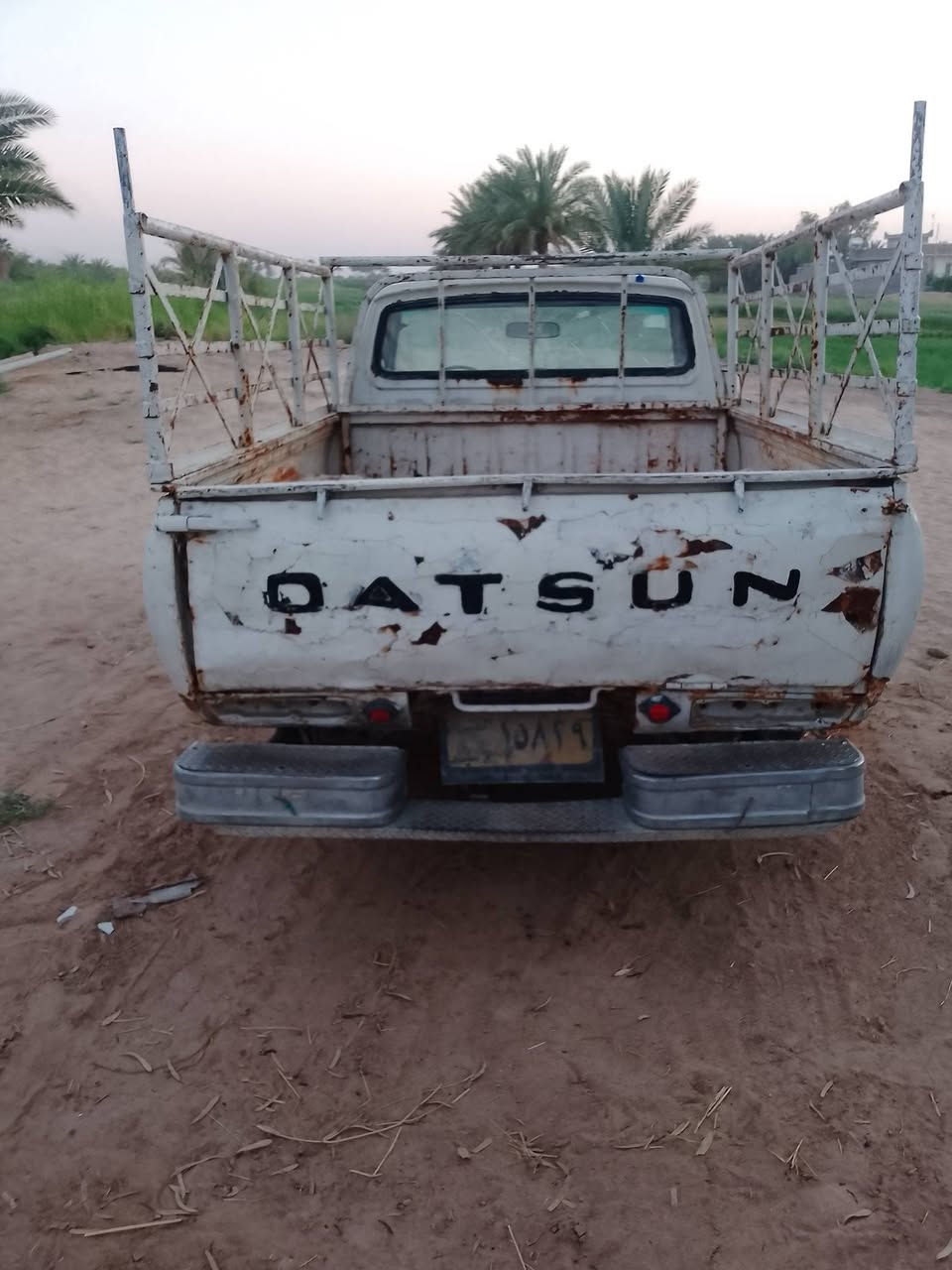 داستن موديل 79رقم انبار بدون تحويل لسياره متروكه ماتشتغل بيها نواقص راديتر وقبق ولفات وباتري ابيع كوم حديد سعرها 900 مكاني الفلوجه لسجر لتواصل ***********
