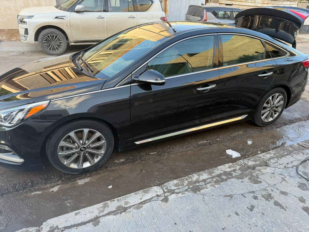 سوناتا 2016 امريكي حادثهه فقط الباب ومبدل نفس اللون والجاملغ الخلفي بالعراق بي طخه خفيفه ومصبوغ على كده والباقي كفاله عامه فول 1/1 vip مكينه احنه فاتحيهه معليهه علمود الدوانز تمشي بالبانزين العادي 
السعر/130$
رقمي:***********
العنوان بغداد المشتل
