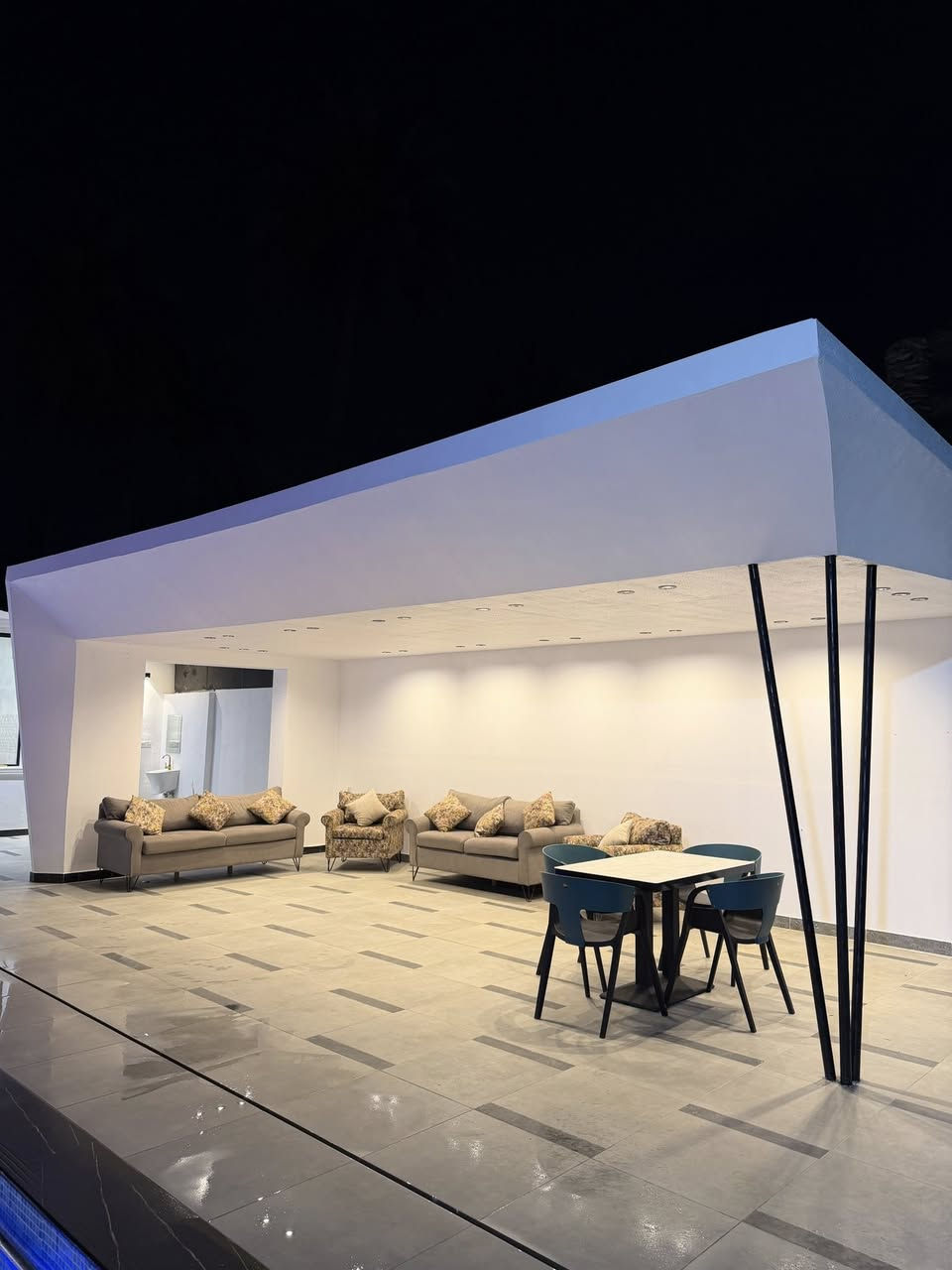 منتجع إلوريا💎 متوفر ايام العيد 😍 🌴 للحجز ***********
