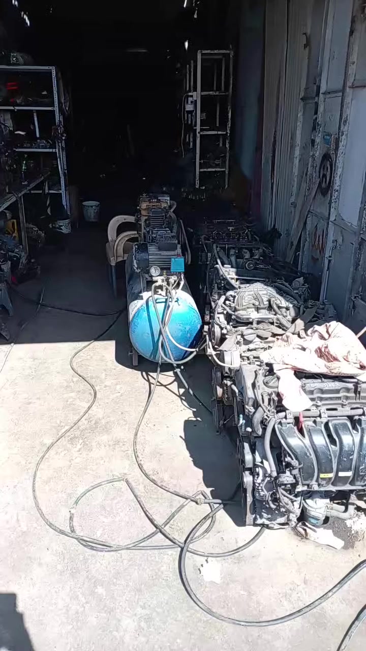 يالله اللهم صلي ع محمد وال محمد
توفرت أدوات حاويه كصه مكاين شرط الضمان 
بجم كامل حداديه أبواب بنيد تفرعات مكينه 
حله الصناعي ***********
