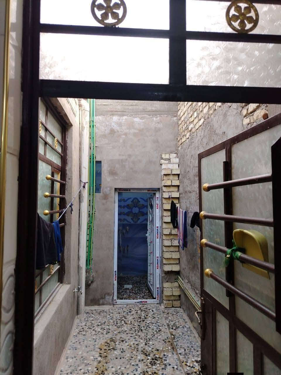 سلام عليكم بيت البيع 100متر الواجهه 6
ثاني بيت عن المشروع نقصه فد ستاره خدمات كامله وحاليا بادين بكص ا لافرع شيء قليل ويدخل التبليط

عنوان ألبيت خلف المحطه السعر 55 وبيه مجال
رقم الهاتف*********** وتساب وخط
