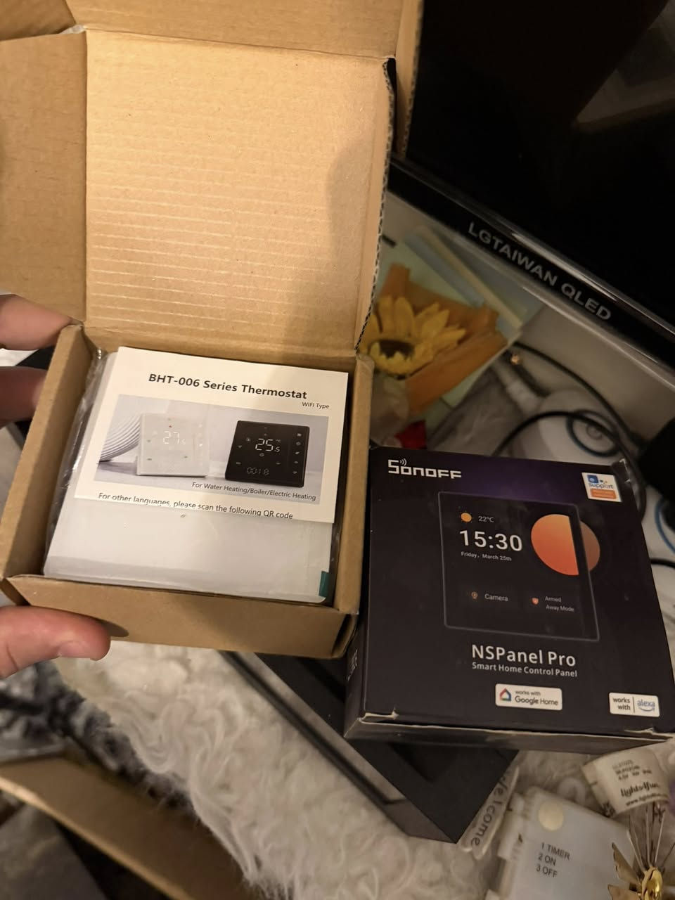 سلام عليكم للبيع مزاد
البيع كلهم شلع

🏠 فرصة لأصحاب البيوت الذكية والراحة!
متوفر عندي قطعتين مميزة وجديدة لتحويل بيتك لبيت ذكي (Smart Home) من الدرجة الأولى:
1️⃣ شاشة Sonoff NSPanel Pro:
• التحكم الكامل بالمنزل من مكان واحد.
• شاشة لمس ذكية تعرض درجة الحرارة، الوقت، وتتحكم بالإضاءة والأجهزة.
• تدعم الكاميرات، وتشتغل مع Google Home و Alexa.
• تصميم عصري يضيف لمسة فخامة للحايط.
2️⃣ ثرموستات ذكي (BHT-006 Series):
• للتحكم الذكي بالتدفئة (سواء كانت أرضية أو سخانات أو بويلر).
• يشتغل عن طريق الـ WiFi يعني تگدر تضبط حرارة البيت وأنت برا.
• شاشة واضحة وتصميم أنيق جداً.
✅ الحالة: الأجهزة جديدة (مثل ما موضح بالصور).
💰 السعر: مزاد .


**إذا كنت صاحب هذا الإعلان وتريد حذفه لأي سبب، رجاءا أرسل رسالة إلى الدعم الفني**