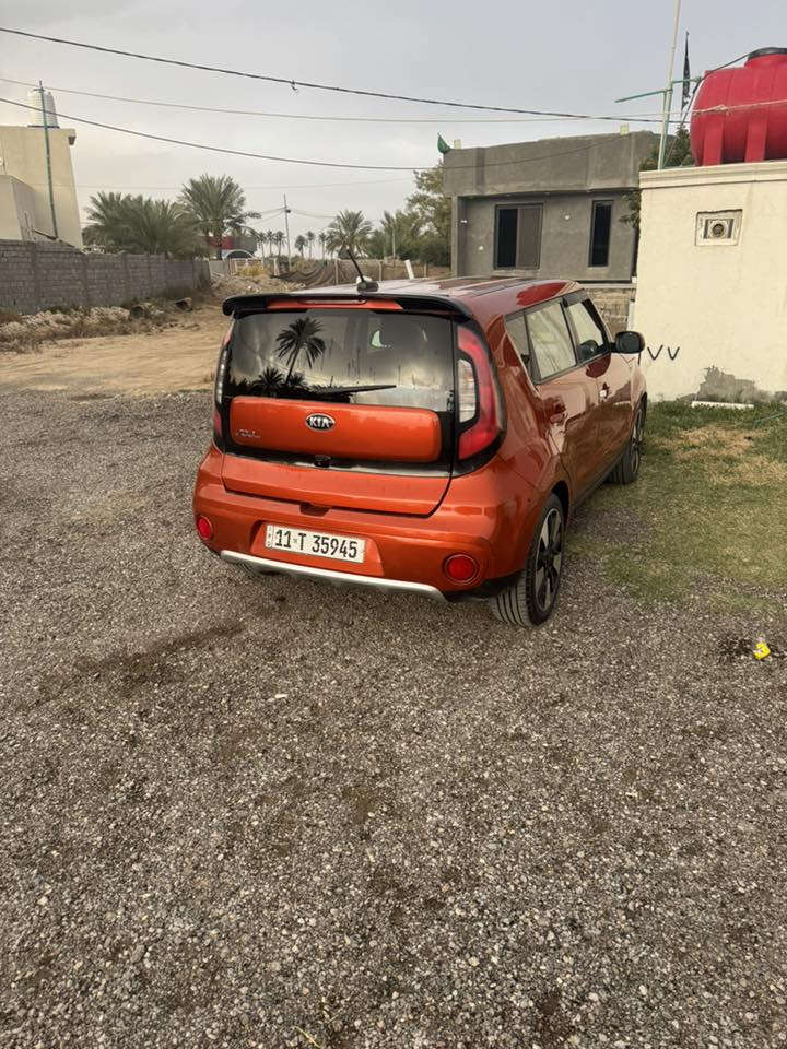 السلام عليكم صول امريكي 2018  مكينة 2000 ضربتها فقط دعامية بدون ما توصل الضربه للشاصي وتعديل فقط للبنيد بشكل بسيط 
وكذلك اكو بارد موضح بالصوره 
سعر 127 
سياره نضيفه وكذلك مكينتها نضيفه  جدا 
الي يحب يتواصل ع رقم ***********
