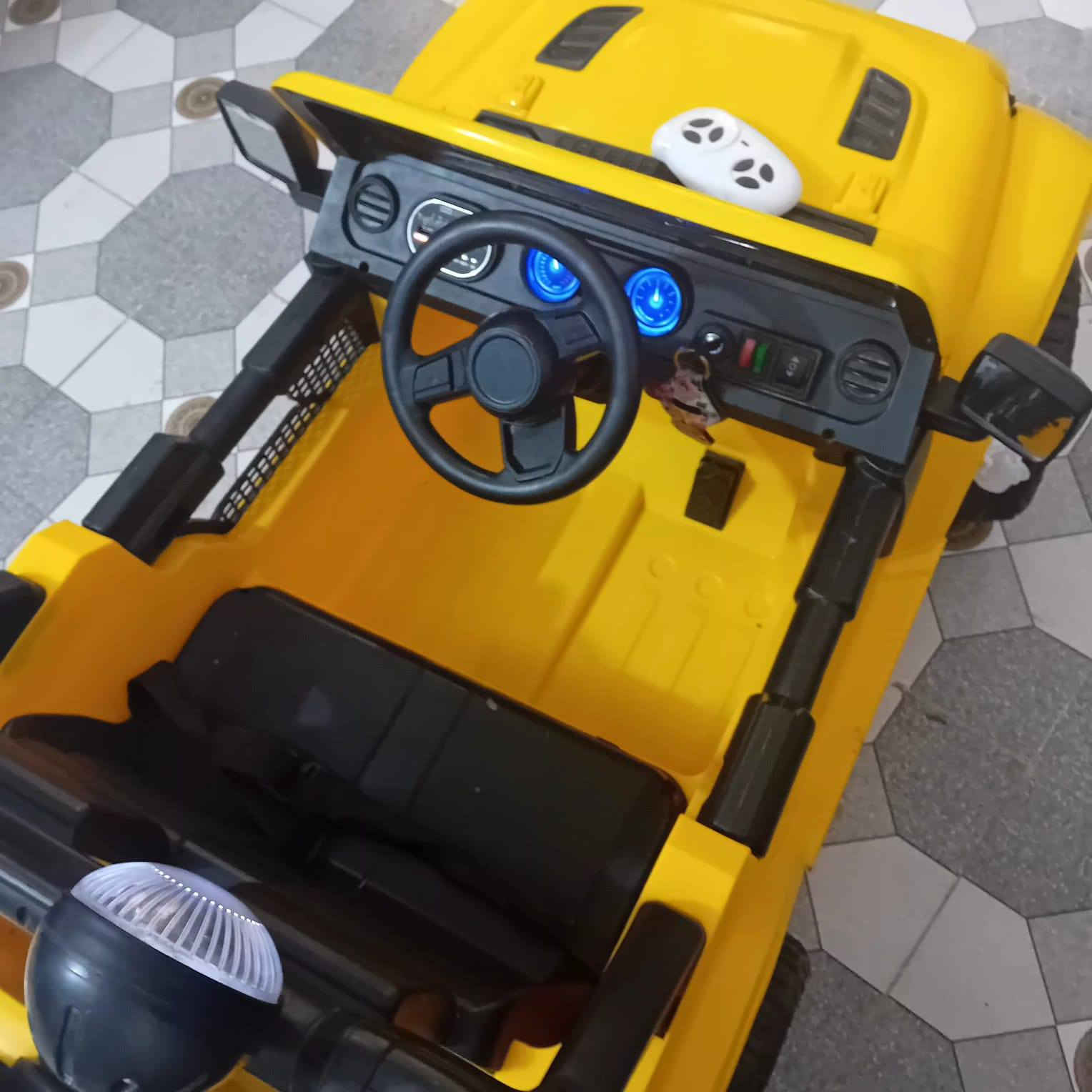 سياره جيب شحن جديده استخدام قليل 
مابيهه ضرر رمونت او سويج متوفرات اغىاضهه السعر ٢٠٠ العنوان كربلاء حي عكد بليبل كربلاء, العراق


**إذا كنت صاحب هذا الإعلان وتريد حذفه لأي سبب، رجاءا أرسل رسالة إلى الدعم الفني**