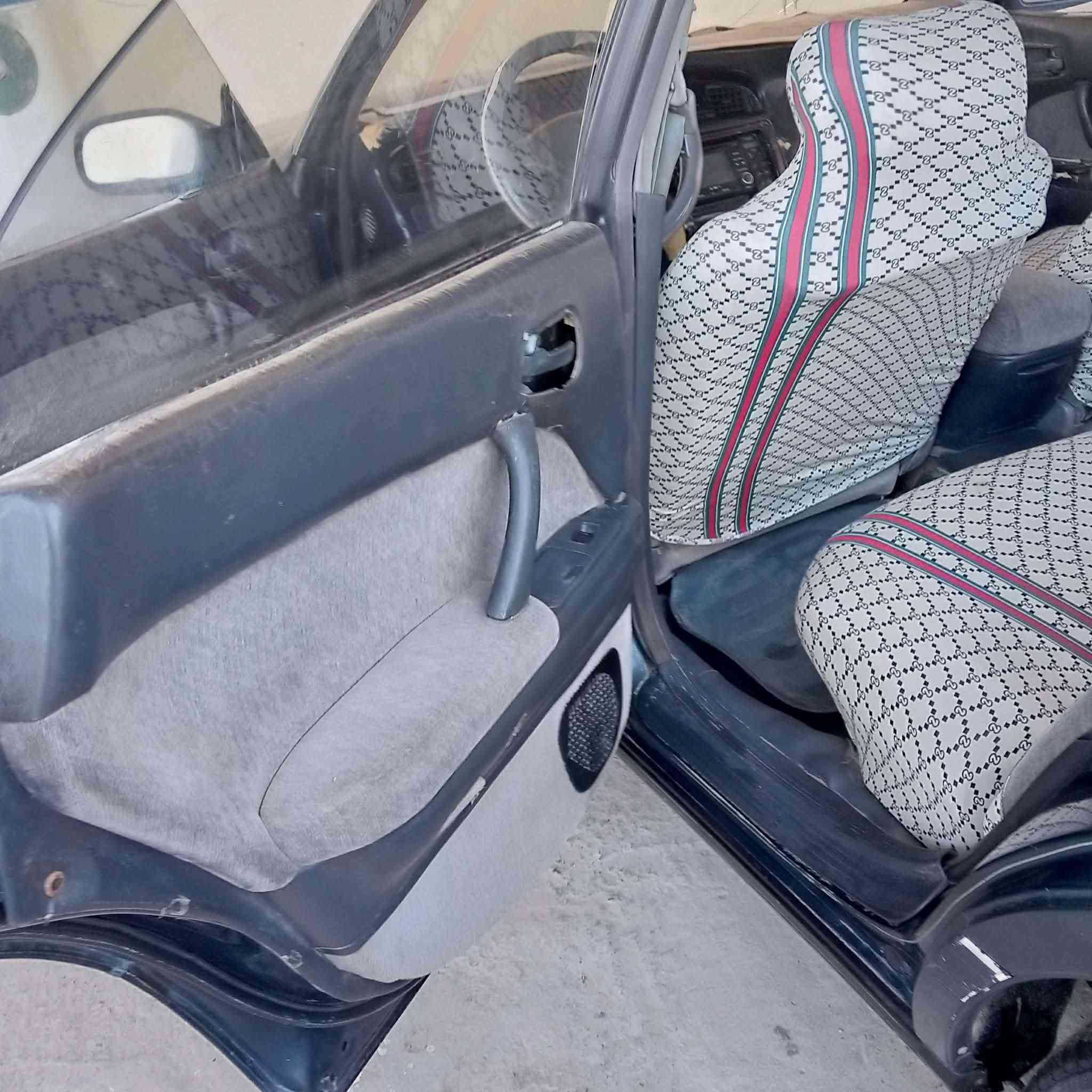 سلام عليكم بطه للبيع سياره موديل 93 رقم انبار ثانويه بها ضربه امامي وبالخلفي خفيفه حيل سياره حداديه خير من الله حداديه 80% ساقطه بال 24 سياره بلاديه مكان السياره بغداد عويريج قرب مخابزاره الساعه 38 وبيها مجال ***********
