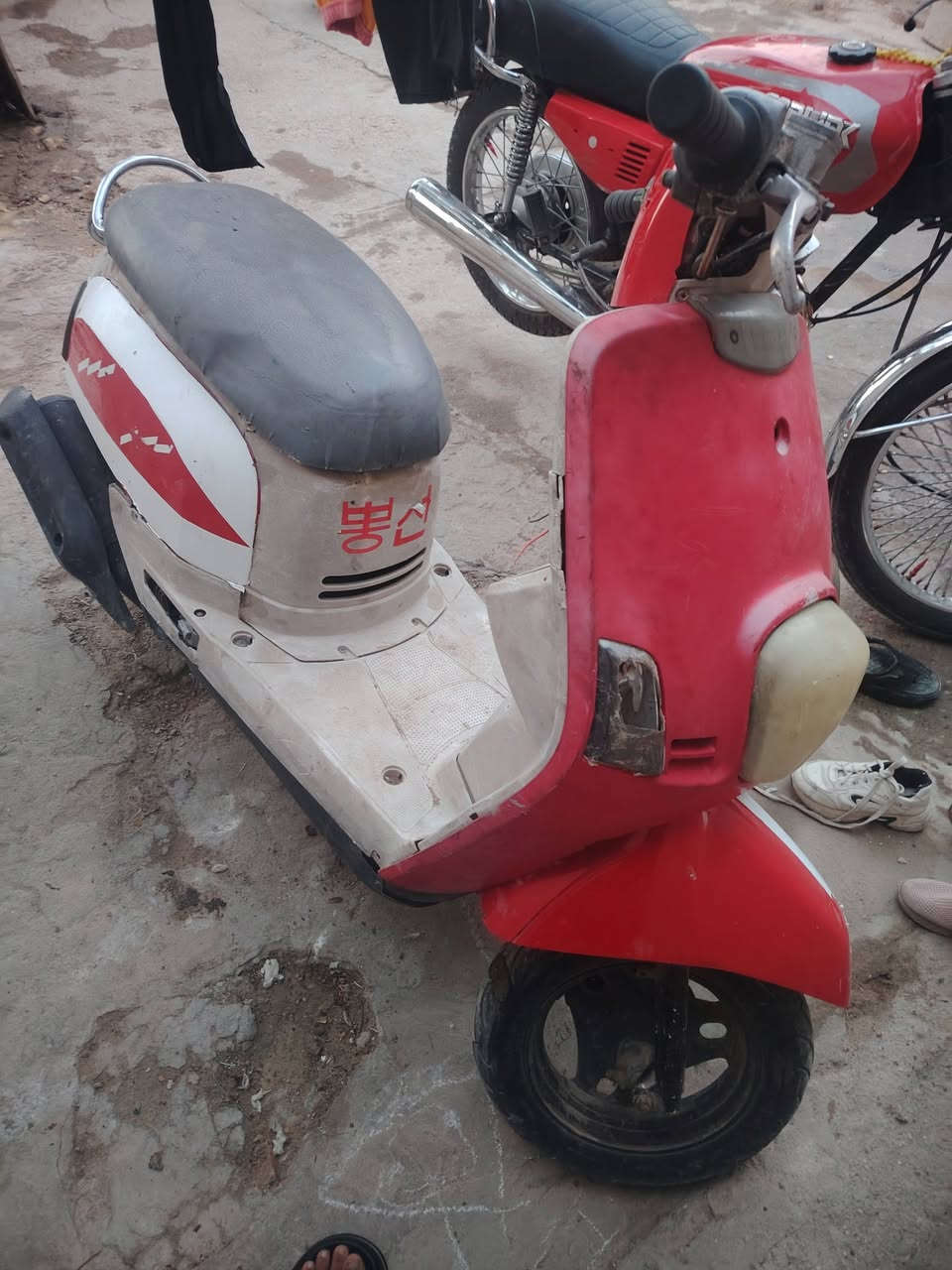 دراجه عوزه جوزه وكفراته جردات دراجه خير من الله سلف هندر معدل بس عوزه ترتيب ب350 وبيه مجال للشرايه رقم ***********كوت
